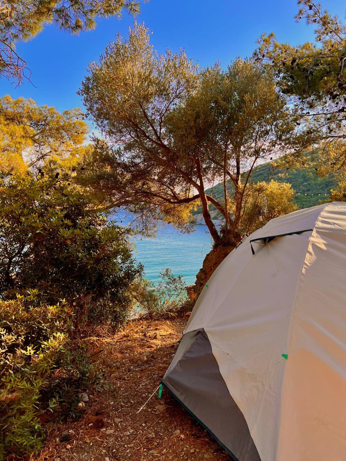 Doğayla iç içe keyifli bir kamp deneyimi için hazırlık rehberi